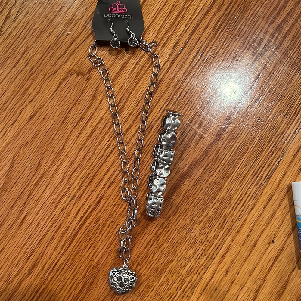 Brand New paparazzi jewelry